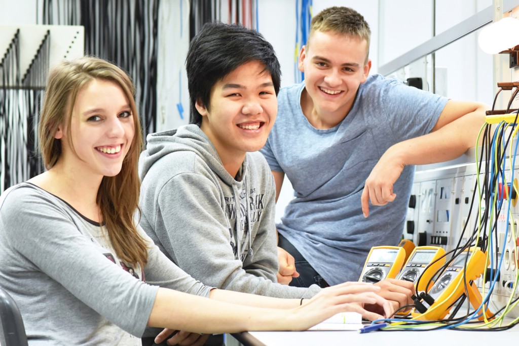 Elektroniker/-in Automatisierungstechnik – Ausbildung | IHK München