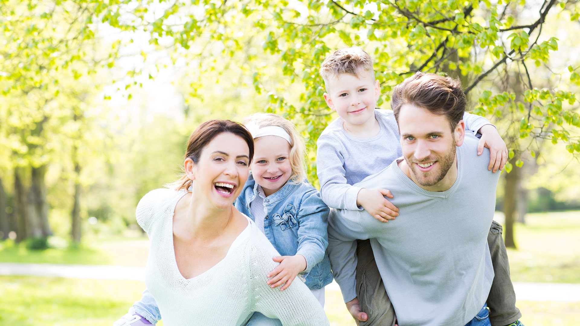 Family package. Семейное фото. Семья стоковое фото. Have fun together. Фото для группы семья.